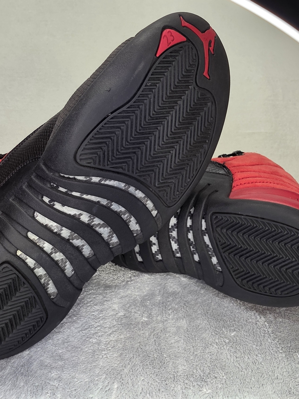Jordan Reverse Flu Game Men’s Athletic Shoes in Red and Black - Picture 8 of 10
